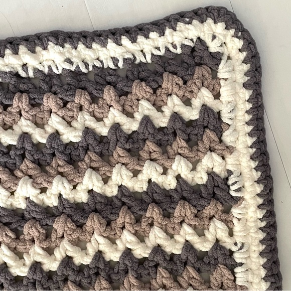 NEW Handmade Crochet Blanket Baby Pet Soft Cuddly Gray Cream Neutral, 30” x 25” - Picture 6 of 13